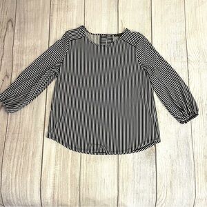 ADRIANNA PAPELL Women’s Black and White Striped Blouse Keyhole Back Closure